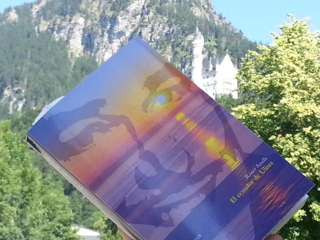 El Ecuador de Ulises de viaje. Al fondo el Castillo de Neuschwanstain , cerca de Füssen.