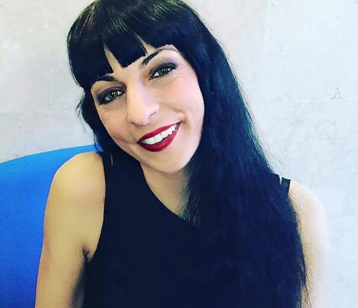 roser amills maquillada