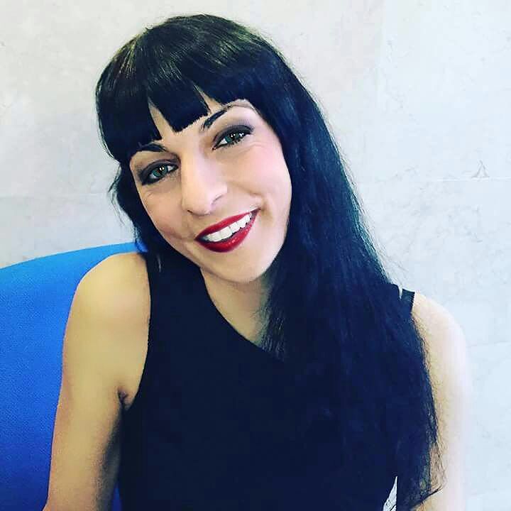 roser amills maquillada