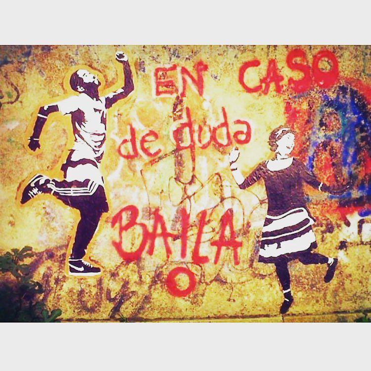 En Caso De Duda Baila