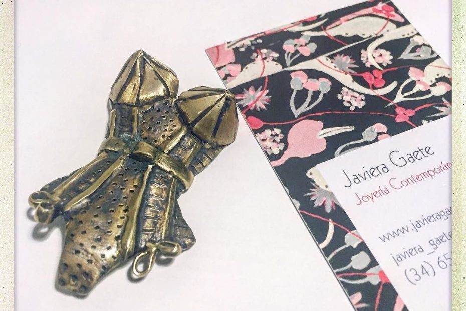 Roser Amills Broche Regalo