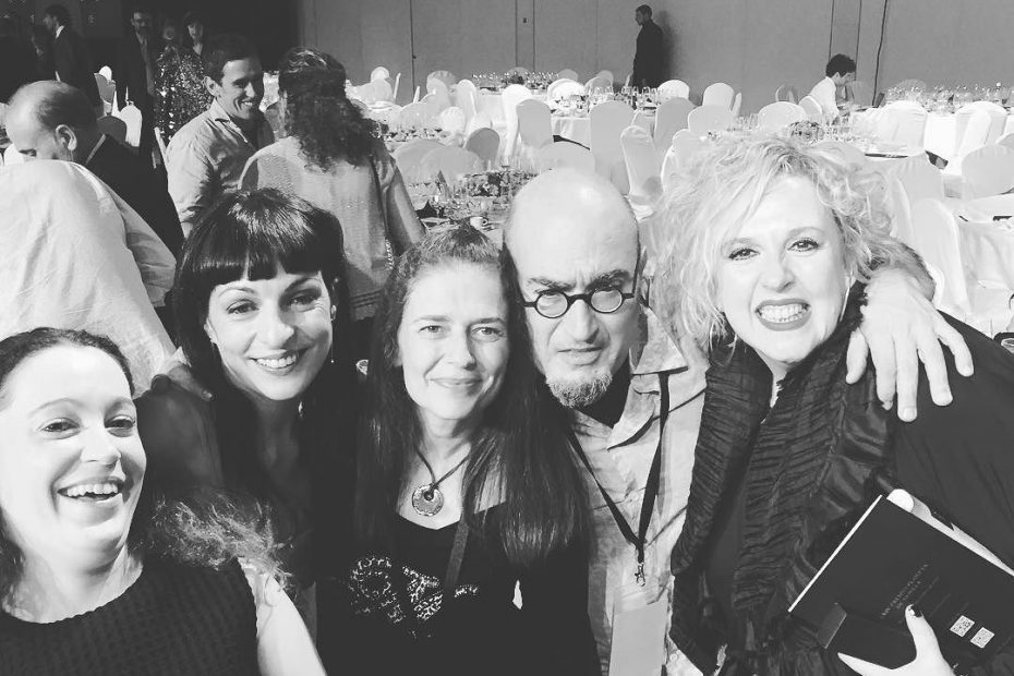 roser amills en el premio planeta con anika entre libros y silvia tarragona