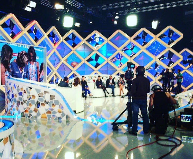 Roser Amills En El Trencadis De 8 Tv