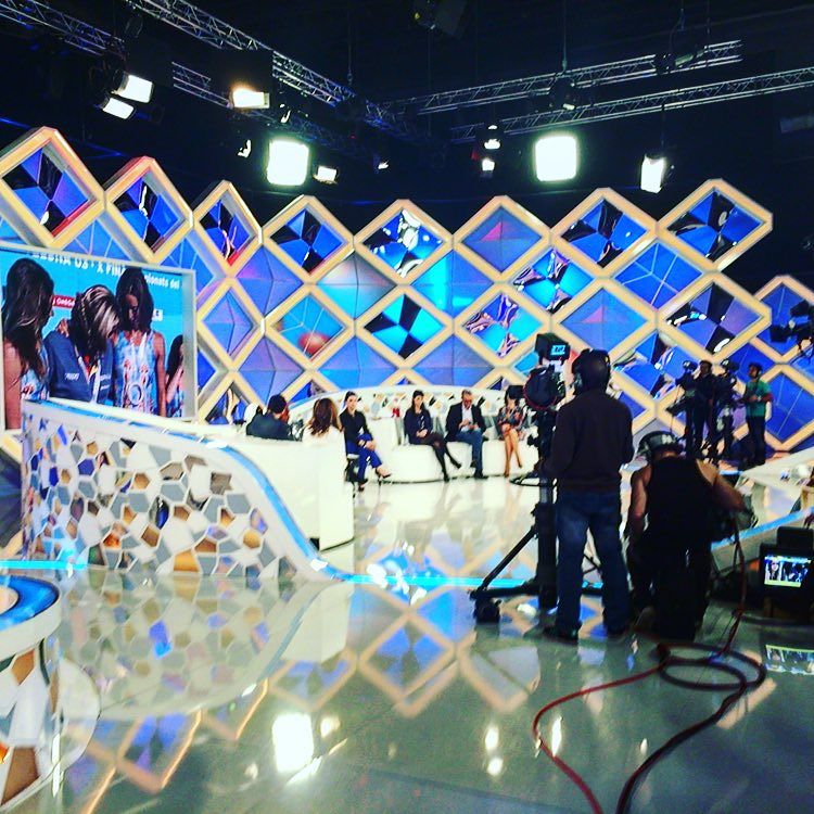 Roser Amills En El Trencadis De 8 Tv