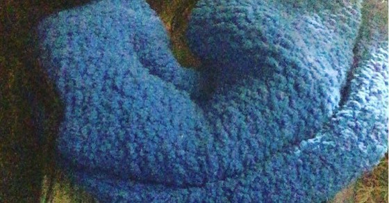 Cómo me gusta el regalito de #helencapel de @lasfvintage azul y calentitooo - Roser Amills, escritora mallorquina