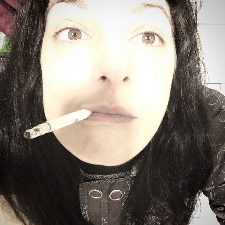 roser amills cigarro