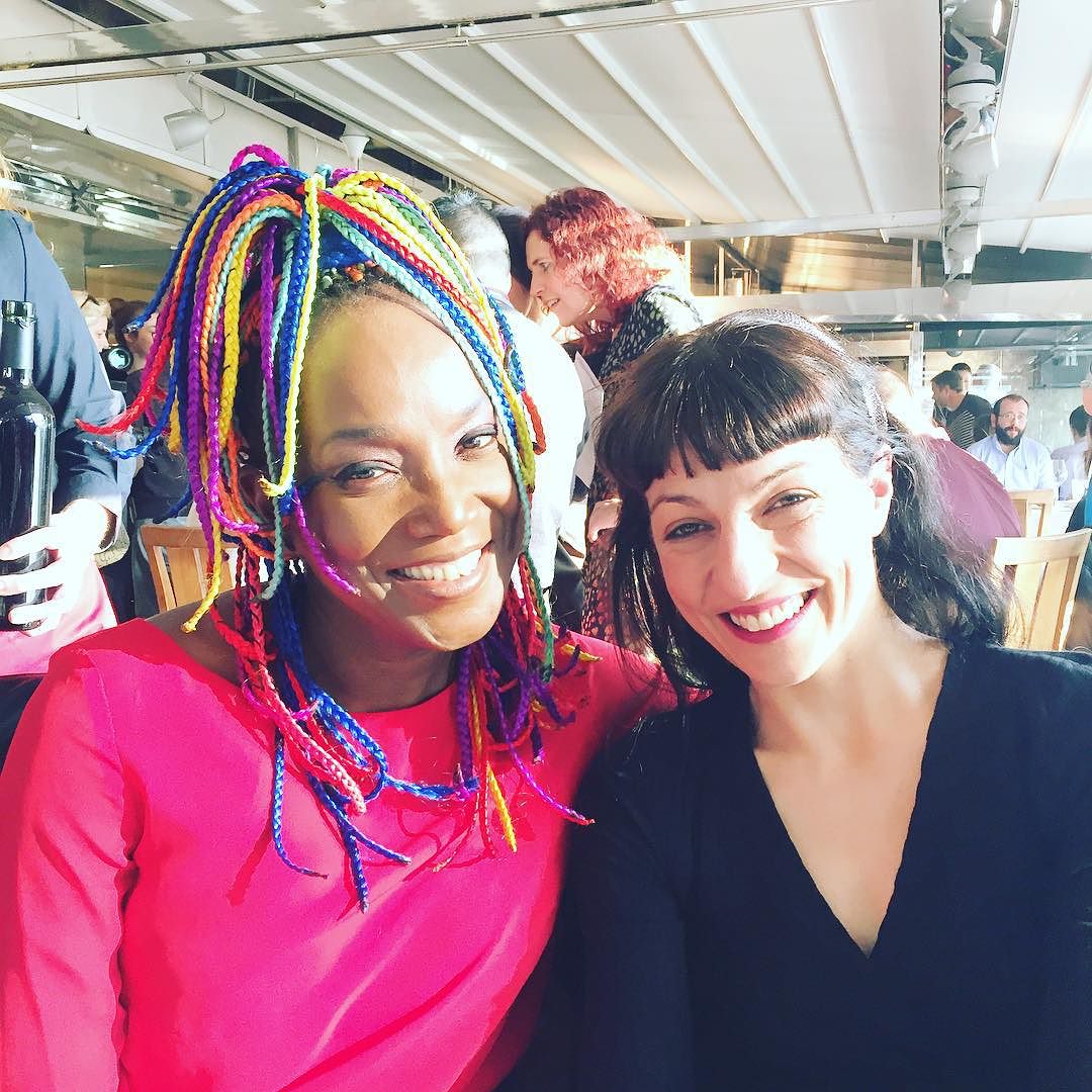 roser amills con lucrecia