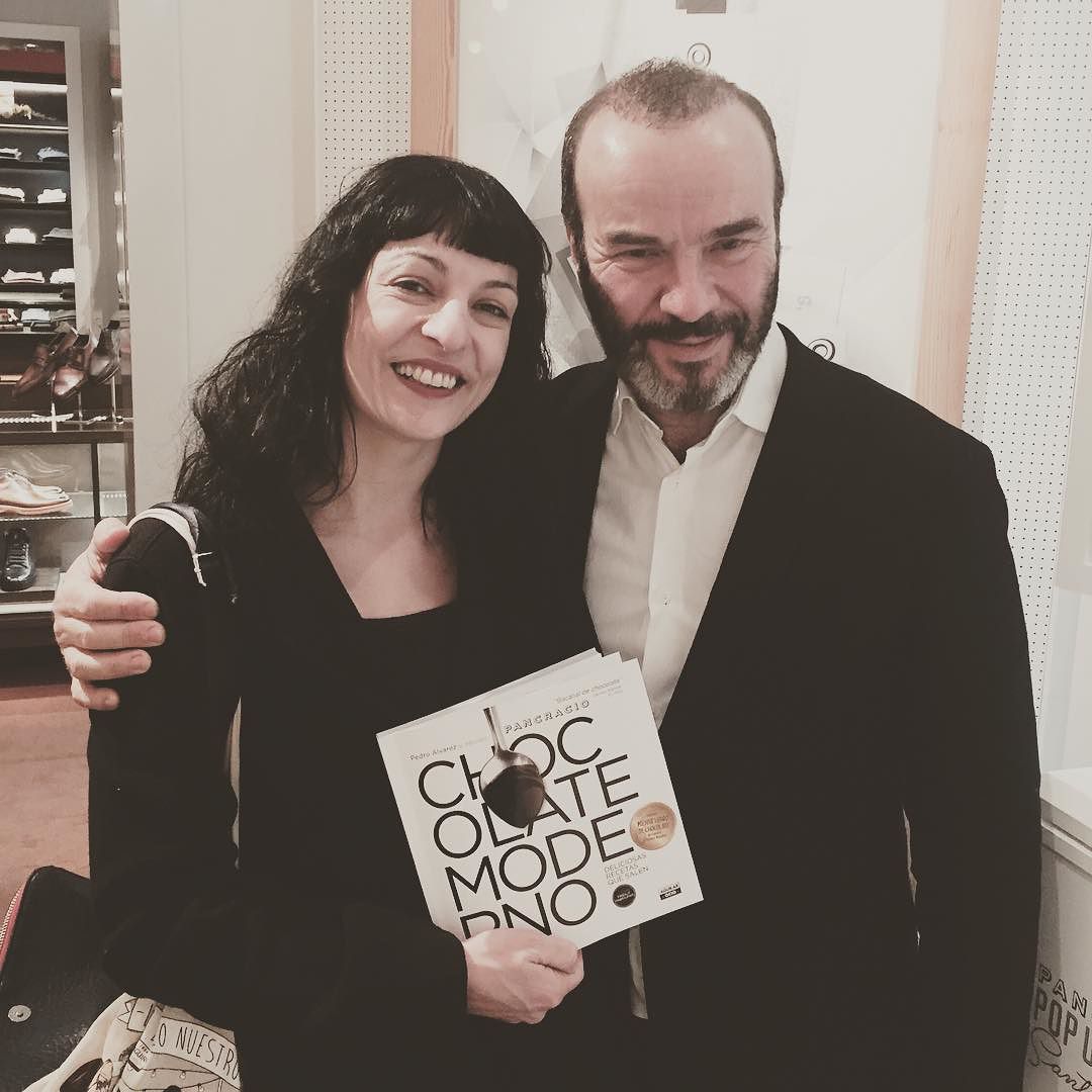 roser amills con pedro alvarez, de pancracio