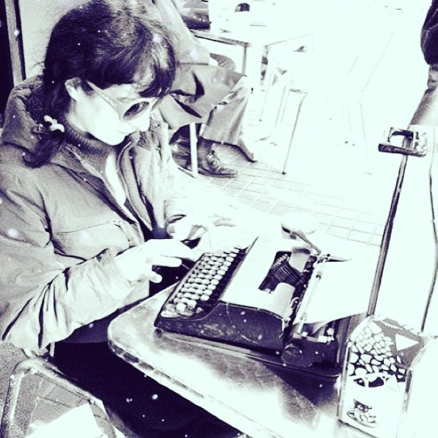 roser amills maquina de escribir