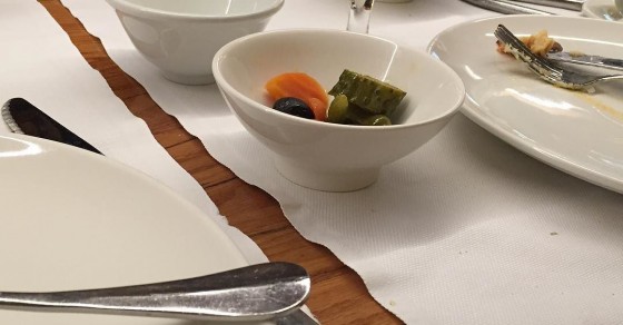 Esta foto demuestra lo despistada que soy: ahí había comida!!! Ya no ;)) - Roser Amills, escritora mallorquina