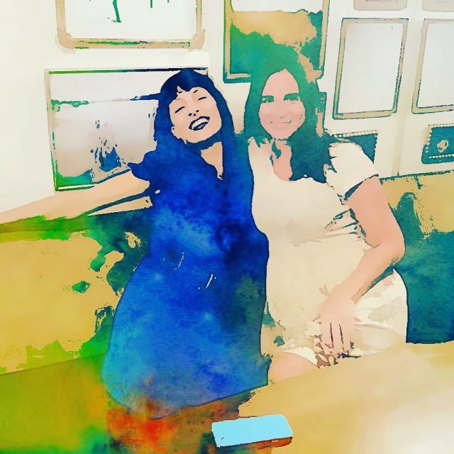 Roser Amills Con Lectora Dibujo