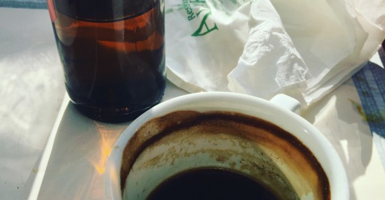 Cafeína y risas, un postre dulce ;)) - Roser Amills, escritora mallorquina