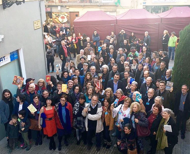 Foto de escritores libreria cutut