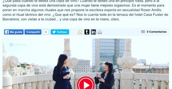 La hemos liado en #cocinatis y tienes que verlo: @condelaura es la mejor!!! - Roser Amills, escritora mallorquina