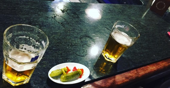 Nos tratan bien en el Bar Pietro ;)) - Roser Amills, escritora mallorquina