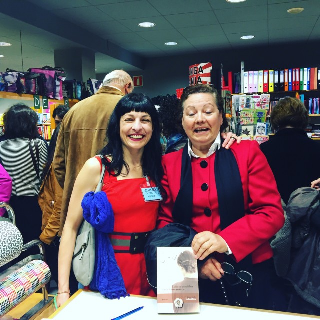 Roser Amills a la llibreria el cucut