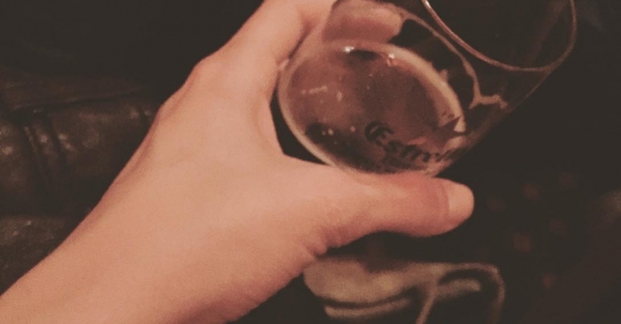Ahora cervezas y libros ... Cultura, libros y tapas - Roser Amills, escritora mallorquina