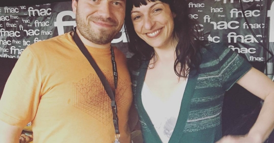 roser amills con pau de la FNAC