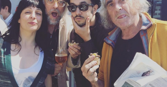 Roser Amills con Pau Riba, Jair Dominguez y Victor Amela