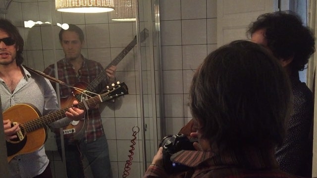 Watertapes: Queda inaugurado #watertapes en #instagram con Foo the band y Roser Amills - Roser Amills, escritora mallorquina