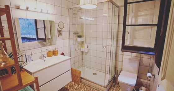 Roser Amills con foo the band water tapes