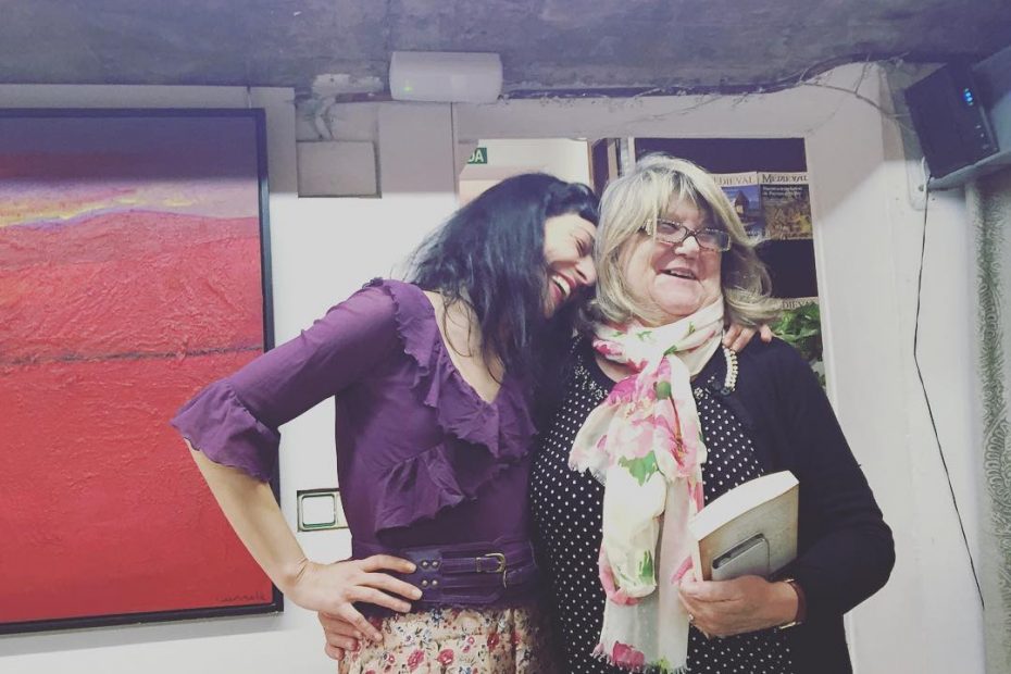 Roser Amills Con Lectores De La Bachillera