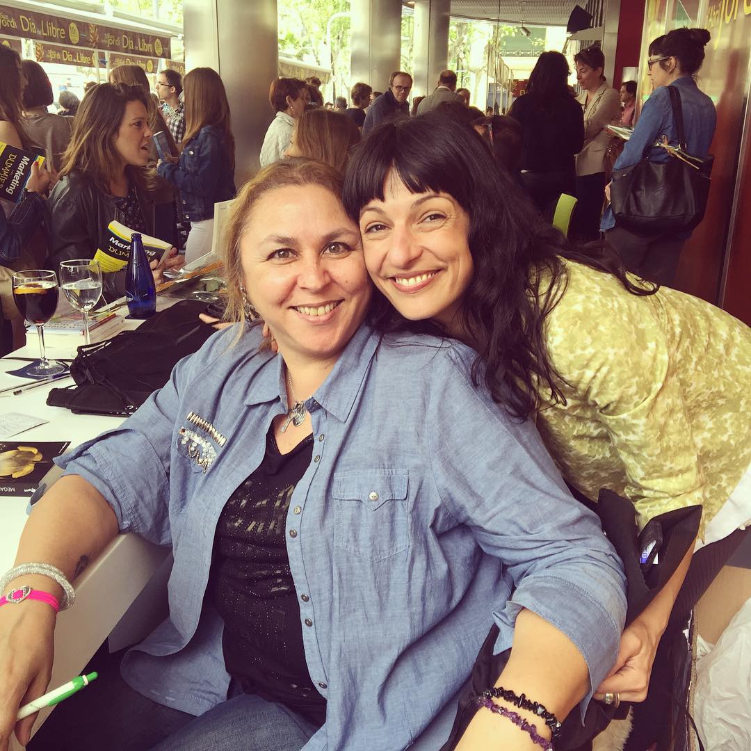 Roser Amills con Megan Maxwell