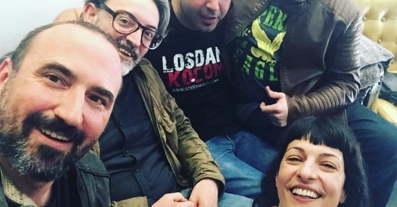 Roser Amills en Scanner FM durante la preparacion del programa “Los Danko a Mil”, con Pau Freixas como invitado