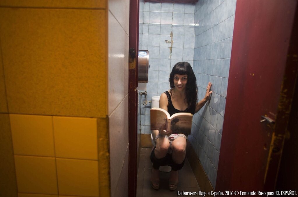 Roser amills public wc la bachillera