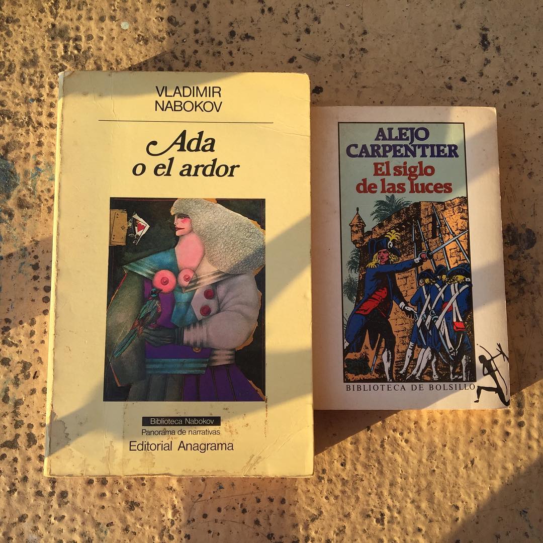 Sin filtros, con manchas de tiempo y café, dos de mis libros de cabecera #nabokov #adaorardor #alejocarpentier #elsiglodelasluces ;))