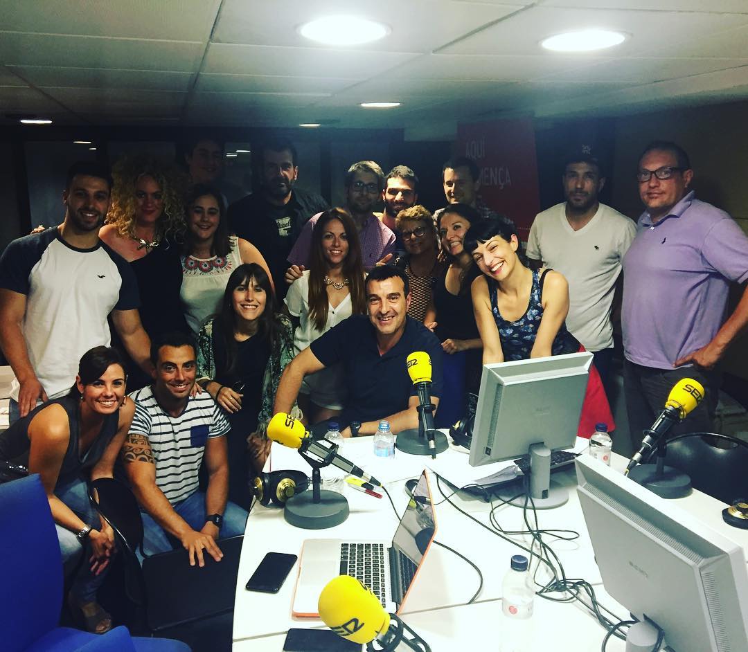 Foto de equipo de La nit 31416 de Radio 4