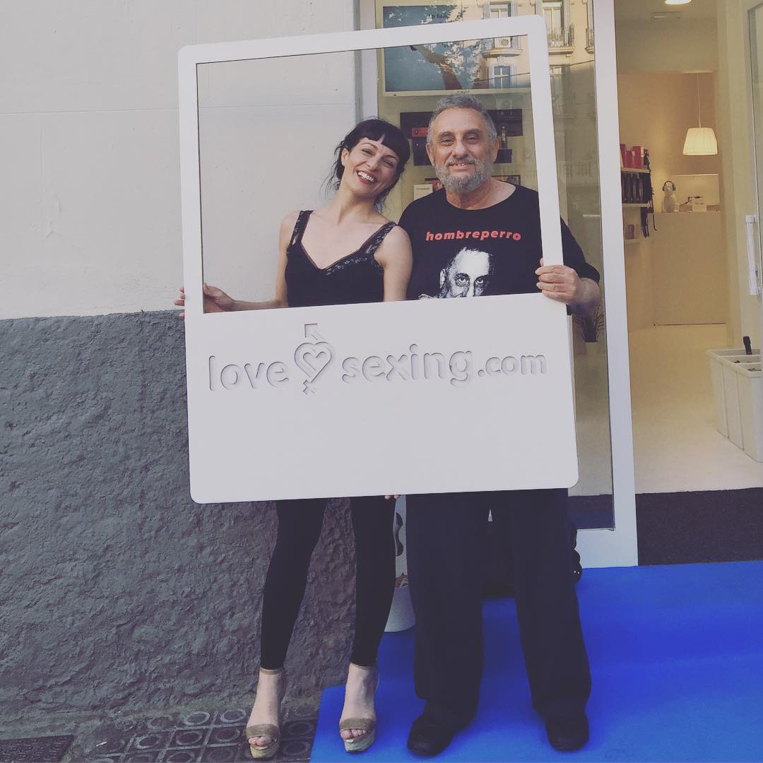 Roser Amills con Iván Hombre Perro en el evento Love Sexing Barcelona