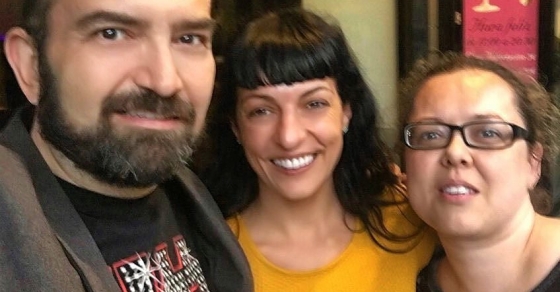 Gracias a vosotros Oscar Parra y Olga Anderez 2 Roser Amills con Olga Anderez y Oscar Parra