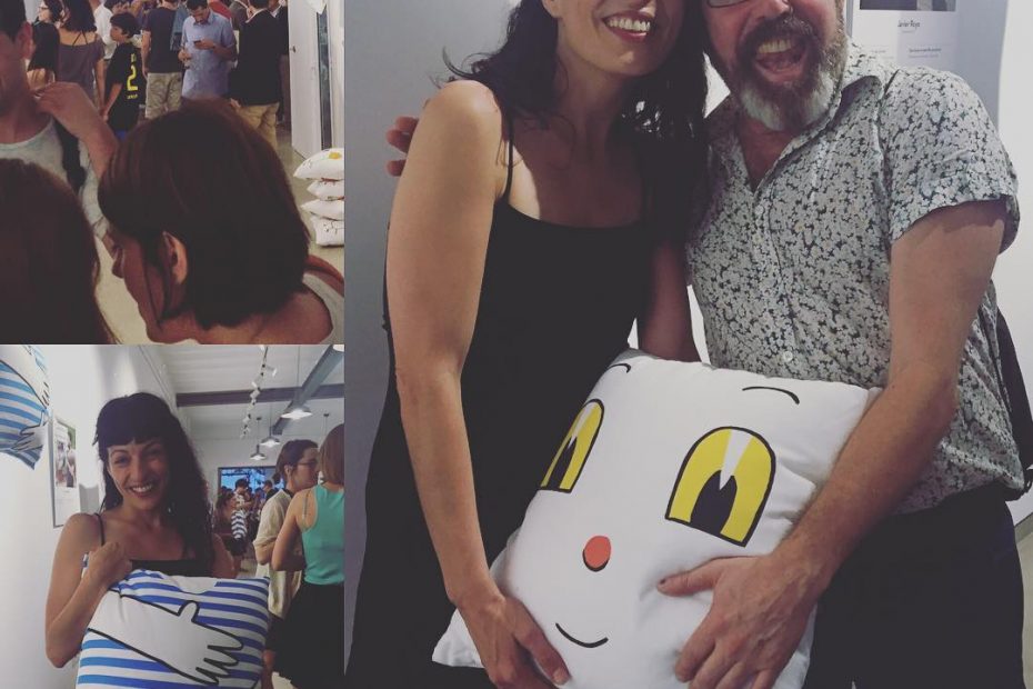 Roser Amills disfruta de los cojines de La Mallorquina 20 y Design Series BCN