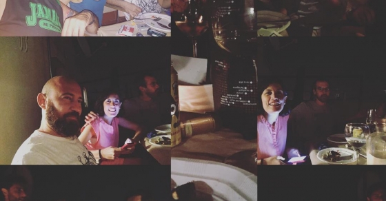 Bella cena y mejores comensales ;)) - Roser Amills, escritora mallorquina