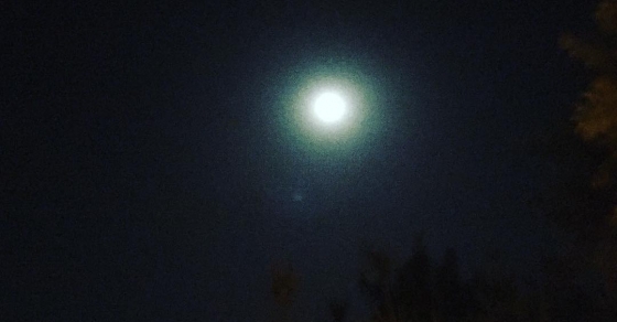 La luna llena sobre Madrid!! - Roser Amills, escritora mallorquina