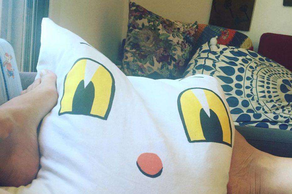 Cojin de La Mallorquina de Roser Amills firmado por el diseñador Sergio Mora