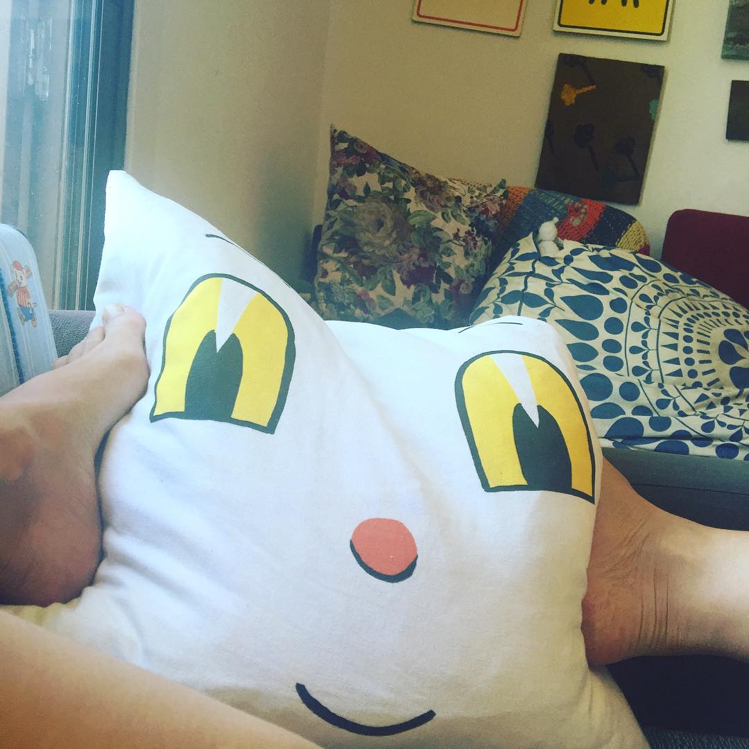 Cojin de La Mallorquina de Roser Amills firmado por el diseñador Sergio Mora