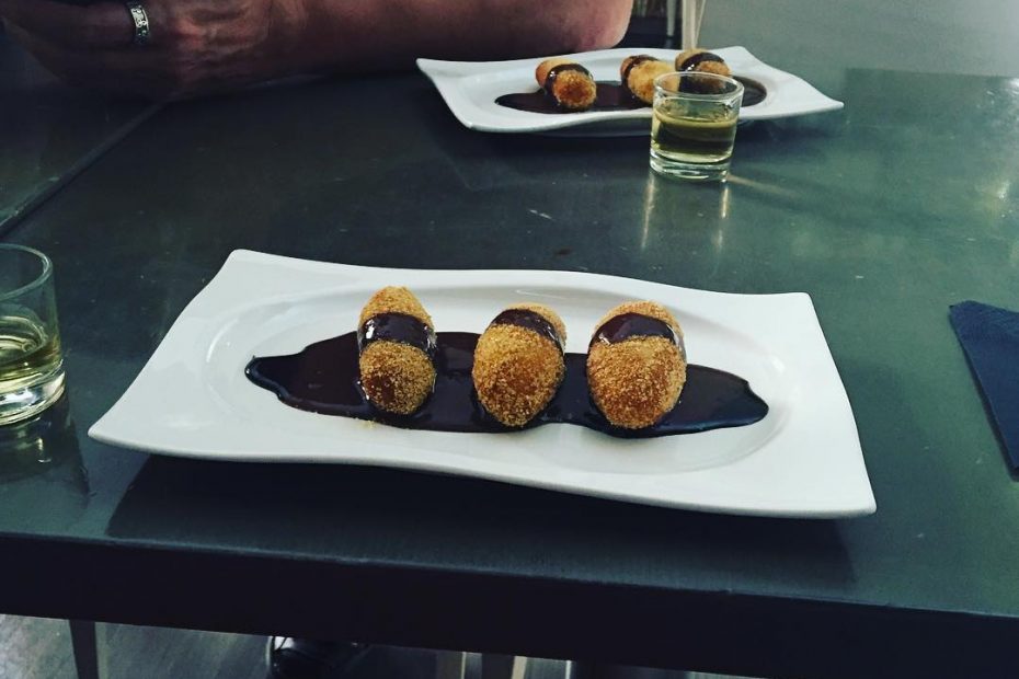 croquetas de coco con tequila