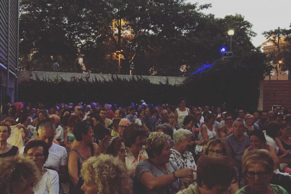 espectaculo roser amills la volta erotica al mon mataro