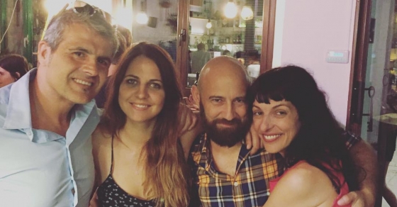 Lidia Guevara con Roser Amills y su novio napolitano Marco