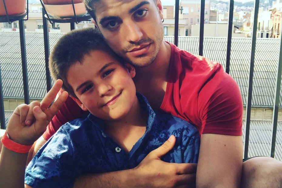 Los dos hijos de Roser Amills, Marcel y Juan