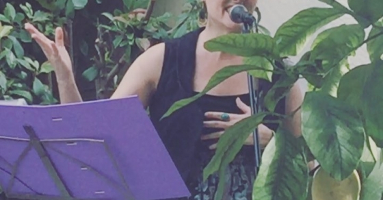 lucia salcedo cantando