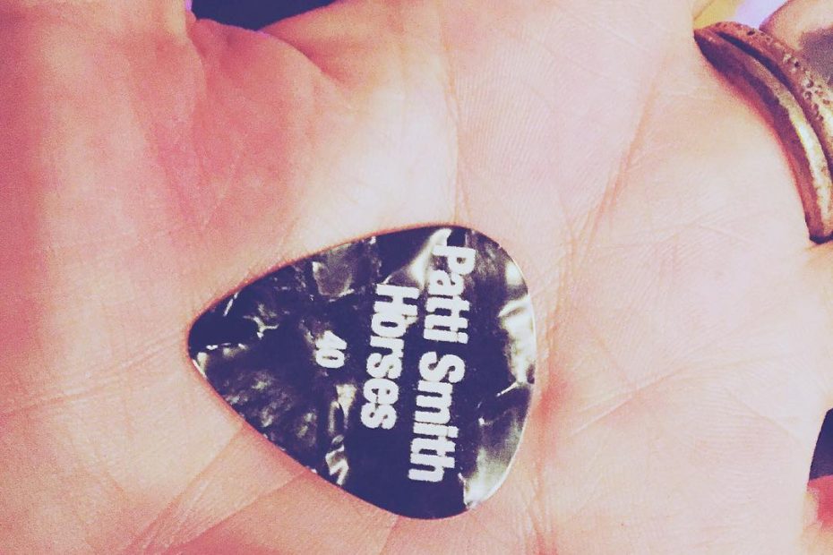 Patti Smith me regalo la pua de su hijo, Jackson Smith tras el concierto en Barcelona