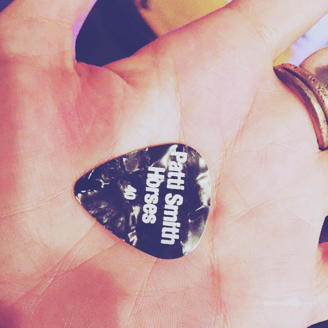 Patti Smith me regalo la púa de su hijo, Jackson Smith tras el concierto en Barcelona