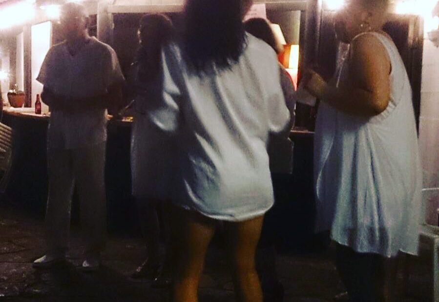 roser amills camisa blanca