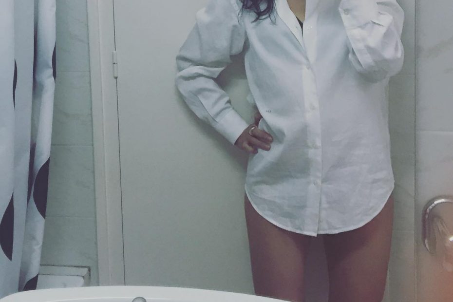 Roser Amills camisa blanca