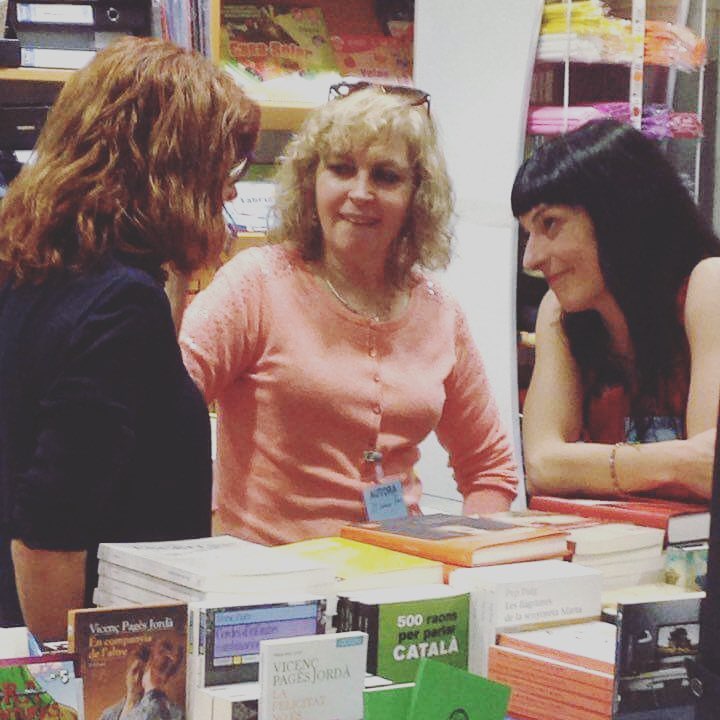 Roser Amills con Coia Valls i Maria Carme Roca