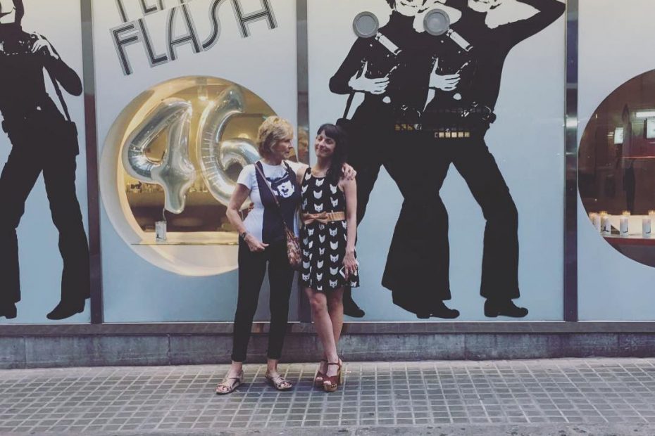 Roser Amills con Mercedes Mila en el Flash Flash Barcelona durante la celebracion de su 46º aniversario