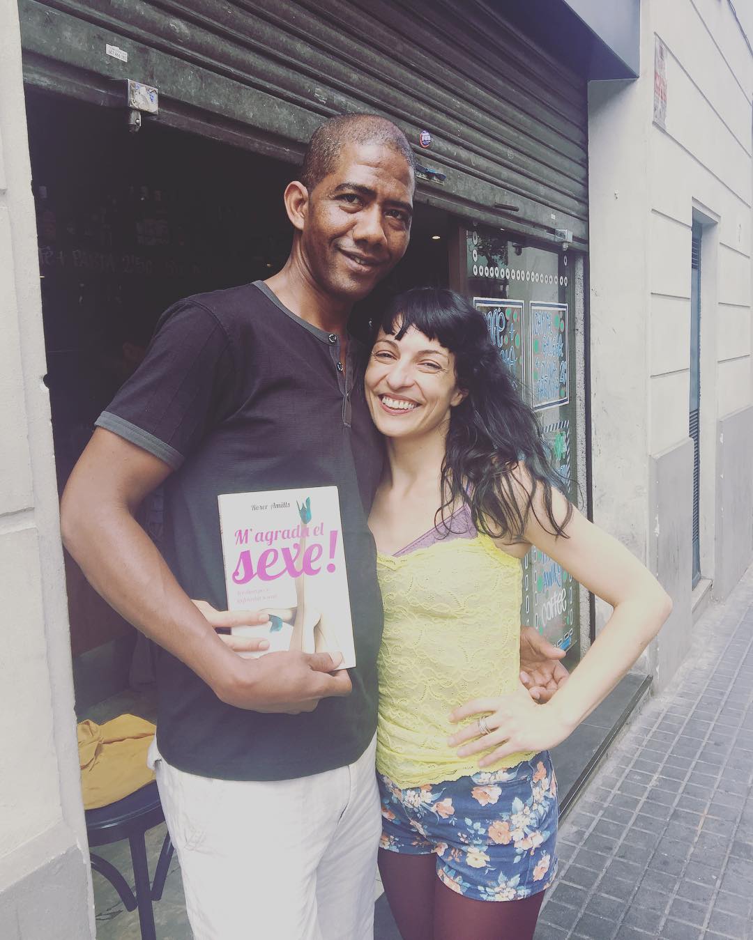 Roser Amills con un lector